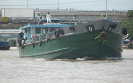 入境柬埔寨的水路运输许可证收费标准